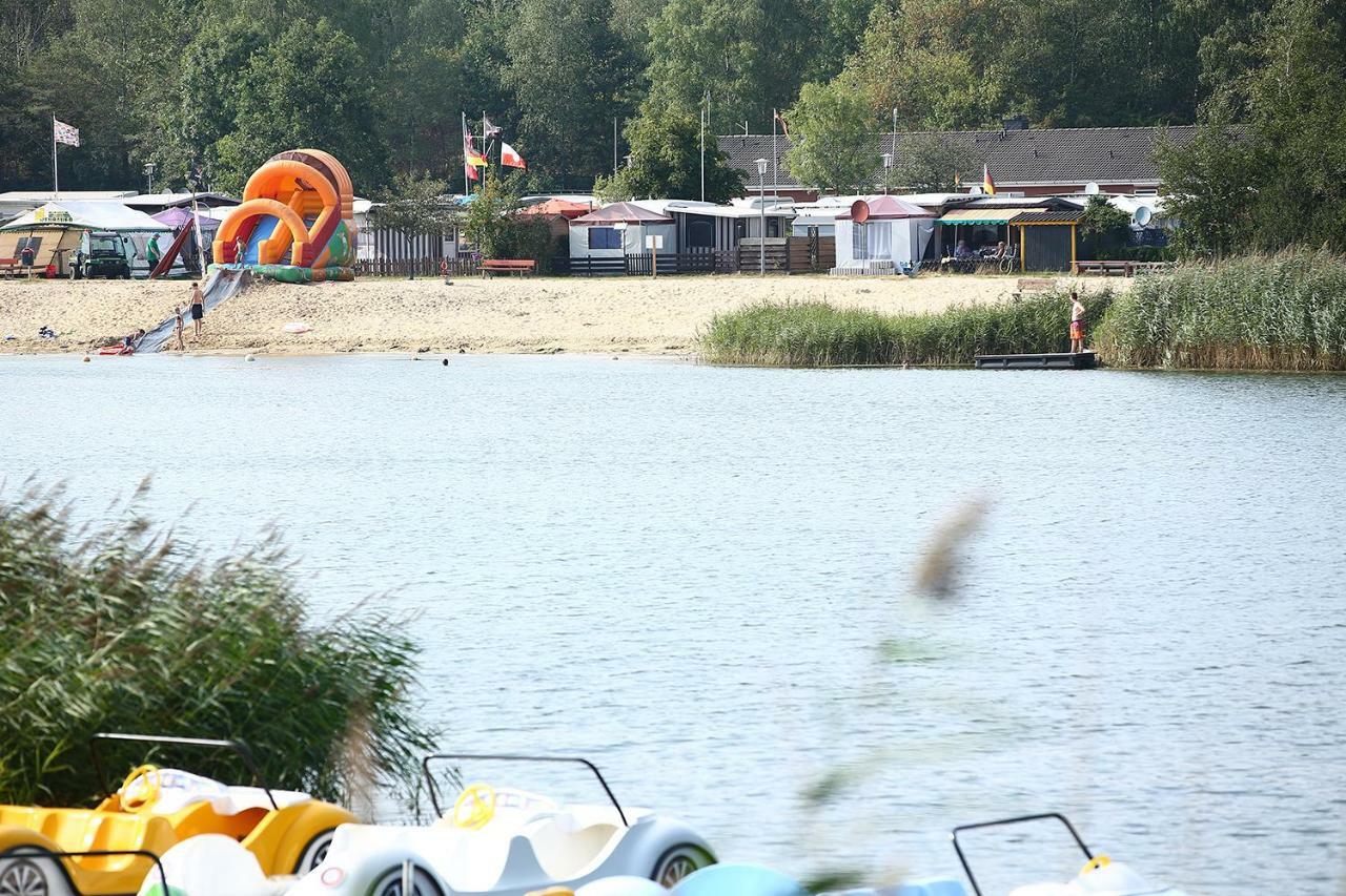 Luxuswohnwagen Am Kransburger See Exteriör bild